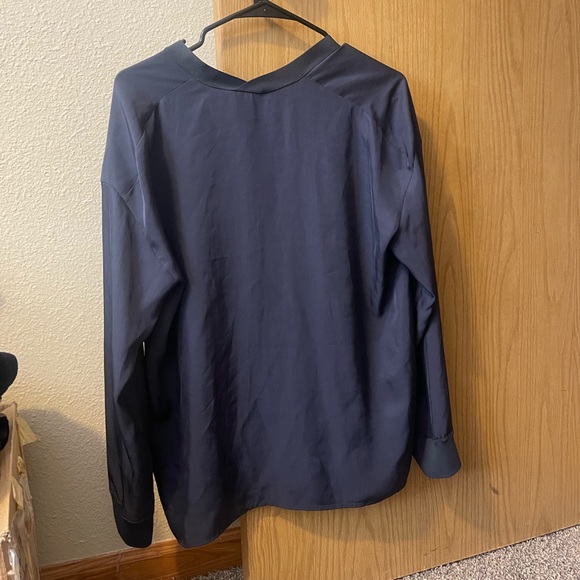 Navy Blue Vince Blouse - Picture 2 of 3